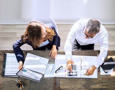 Man and woman in accounting