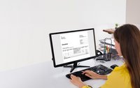 elektronische Rechnung auf einem Monitor